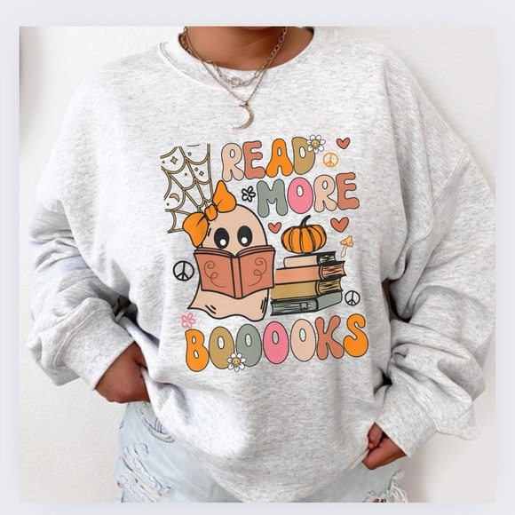 Read More BOOOOOOKSSS Crewneck Long Sleeve Sweatshirt - Picture 1 of 3